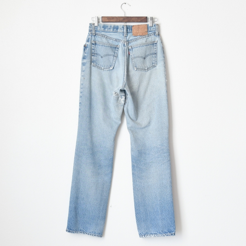SOLD🥀 Vintage Levi's 501 Jeans For Women - Picture 3 of 5